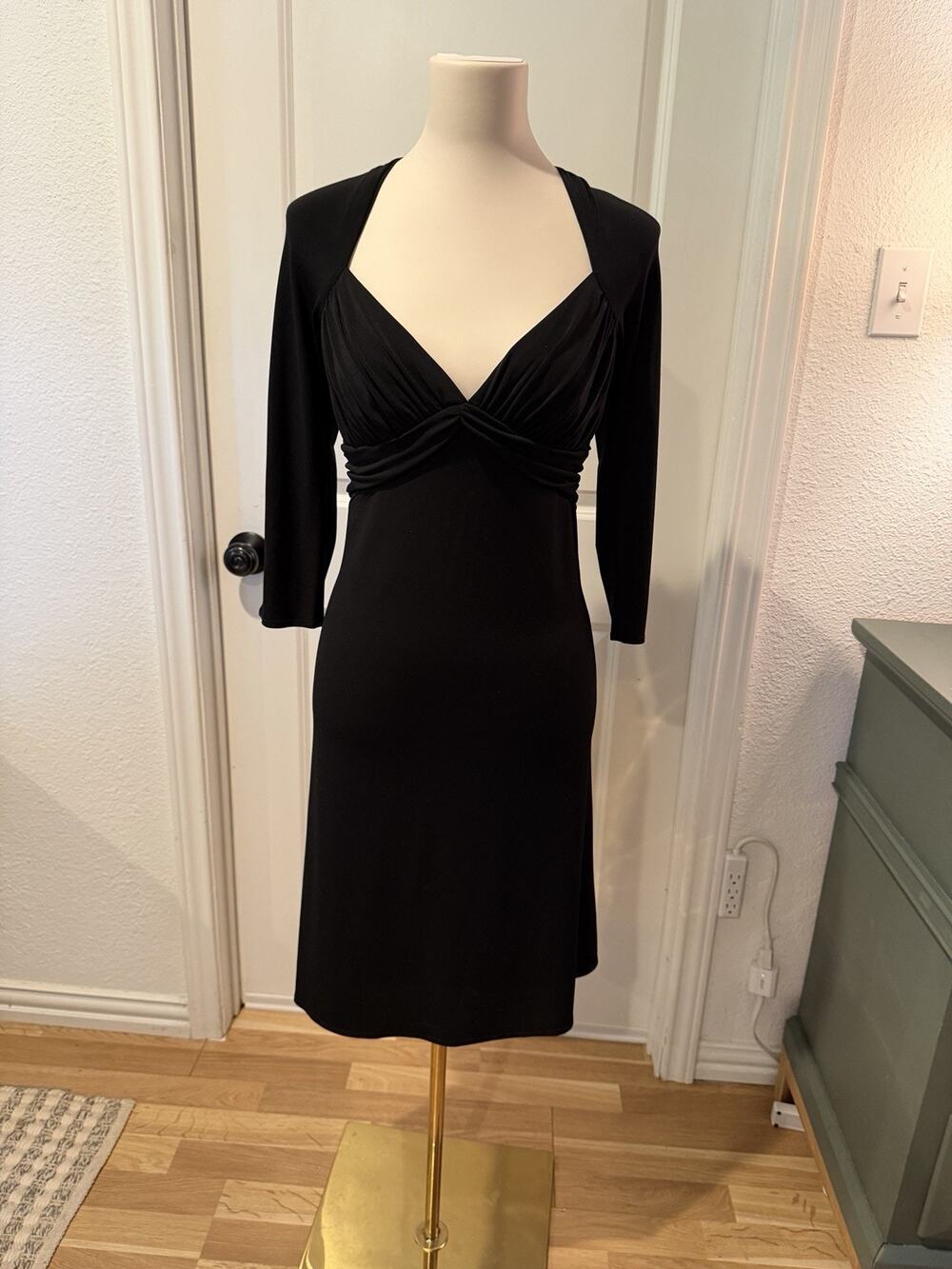 Laundry by Shelli Segal Size 10 Sweetheart Neckline 3/4 Sleeve Black Y2K Dress